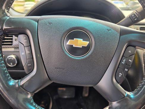 Used 2009 Chevrolet Silverado 2500 W/T AWD/4WD image 21