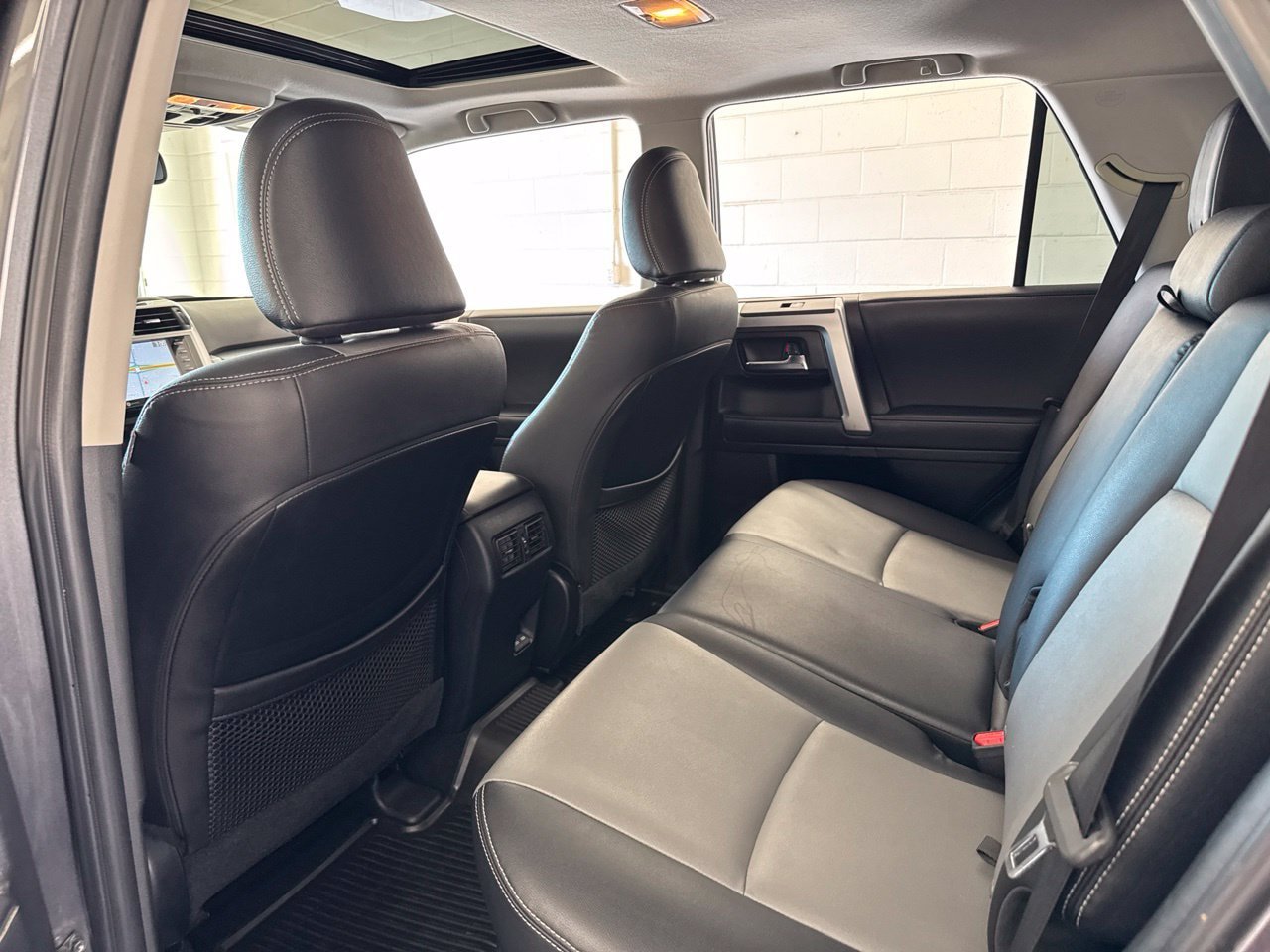 Used 2023 Toyota 4Runner SR5 Premium w/ Moonroof Package AWD/4WD image 41