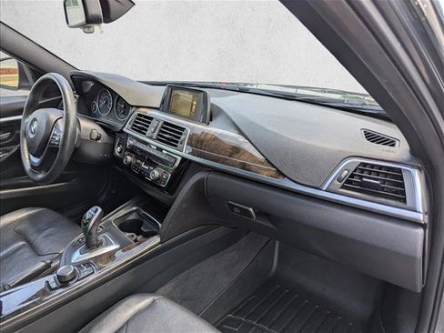 Used 2017 BMW 330i xDrive Sedan AWD/4WD image 27