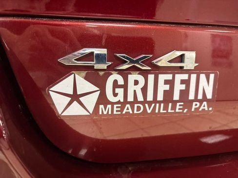 Used 2023 Jeep Grand Cherokee L Limited AWD/4WD image 10