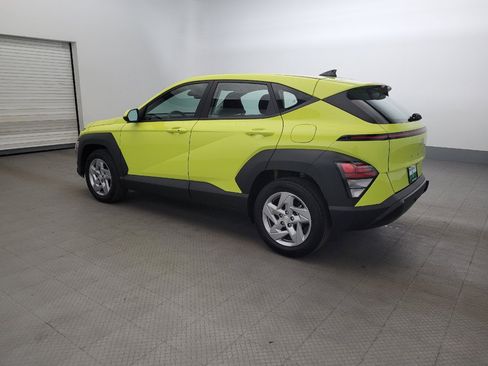 Used 2024 Hyundai Kona SE FWD image 3