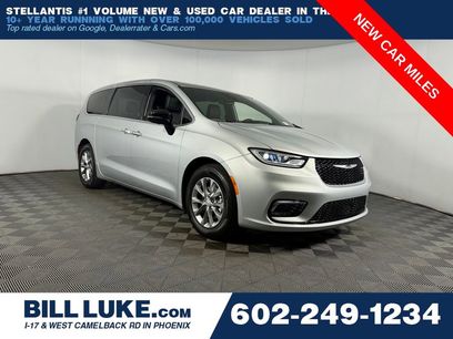 Used 2026 Chrysler Pacifica Limited