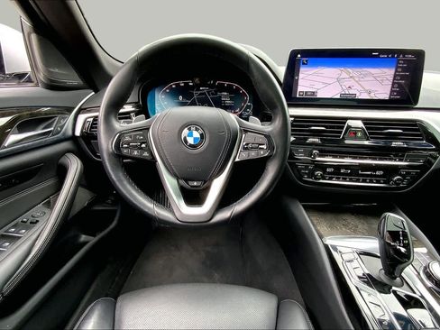 Used 2021 BMW 530e xDrive w/ Executive Package AWD/4WD image 6