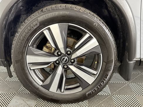 Used 2023 Nissan Rogue Platinum FWD image 37