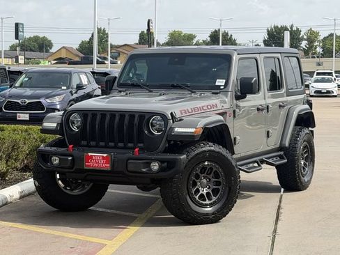 Used 2022 Jeep Wrangler Unlimited Rubicon w/ Xtreme Recon 35" Tire Package AWD/4WD image 2