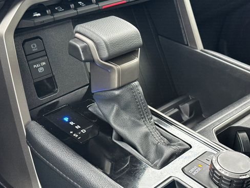 Certified 2025 Toyota Tundra Limited image 18