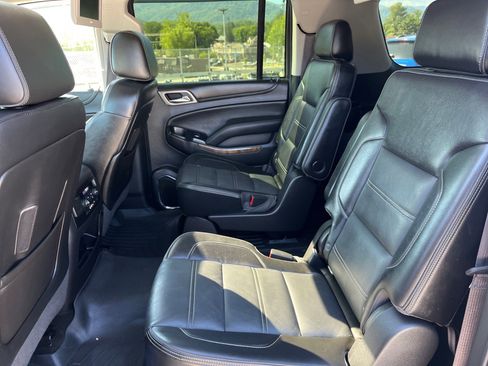 Used 2016 GMC Yukon XL Denali w/ Open Road Package AWD/4WD image 17