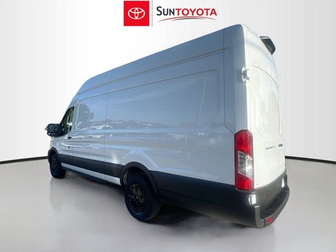 Used 2023 Ford Transit 250 148 High Roof Extended w/ Load Area Protection Package RWD image 6