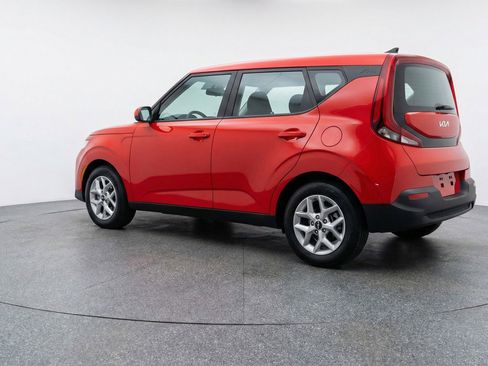 Used 2025 Kia Soul LX w/ LX Technology Package image 6