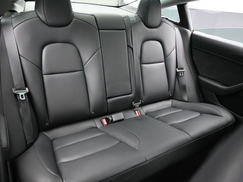 Used 2023 Tesla Model 3 Standard Range image 33