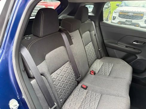 Used 2025 Nissan Kicks SV AWD/4WD image 37