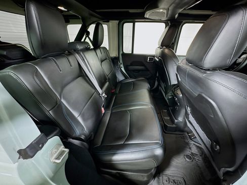 Used 2024 Jeep Wrangler Unlimited Rubicon 4xe AWD/4WD image 24