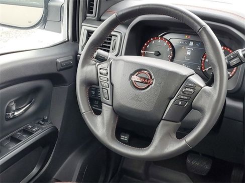 Used 2024 Nissan Titan PRO-4X w/ Pro-4x Convenience Package image 14