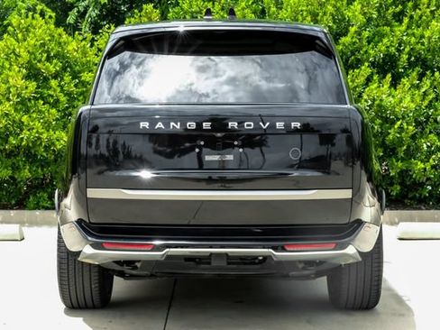 Used 2023 Land Rover Range Rover Long Wheelbase SE AWD/4WD image 14
