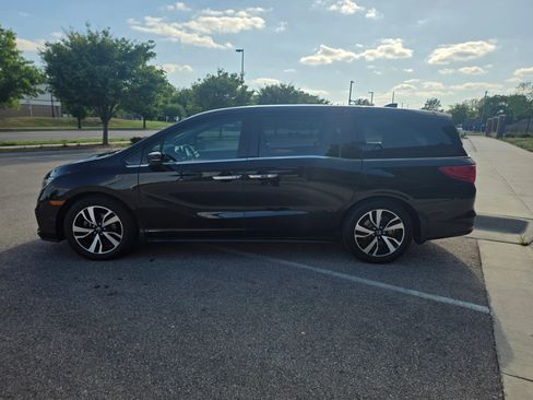 Used 2019 Honda Odyssey Elite image 4