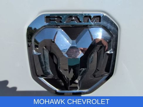 Used 2022 RAM 1500 Big Horn AWD/4WD image 32