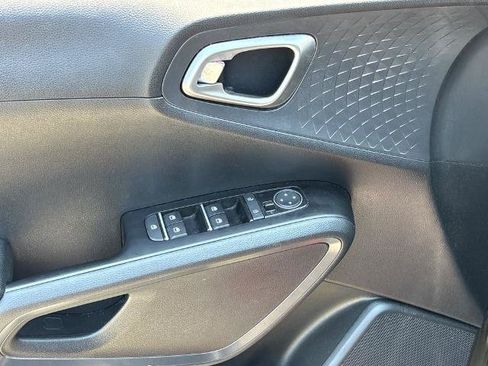 Used 2021 Kia Soul GT-Line FWD image 17