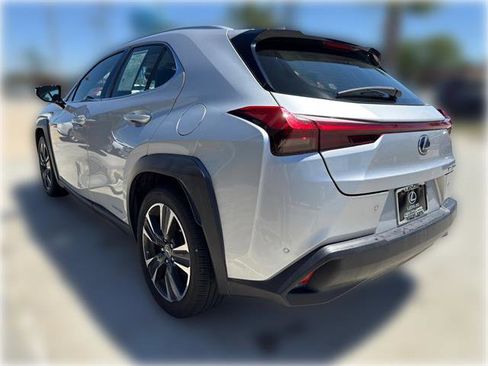 Used 2019 Lexus UX 250h w/ Premium Package AWD/4WD image 5