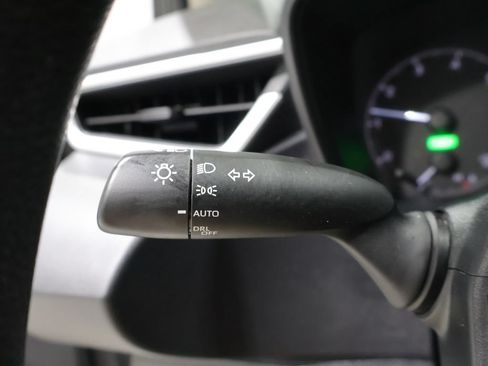 Used 2024 Toyota Corolla LE FWD image 38