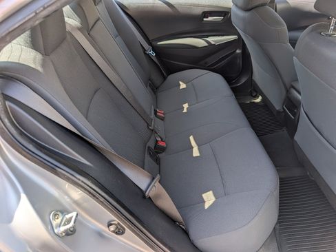 Used 2020 Toyota Corolla LE FWD image 4