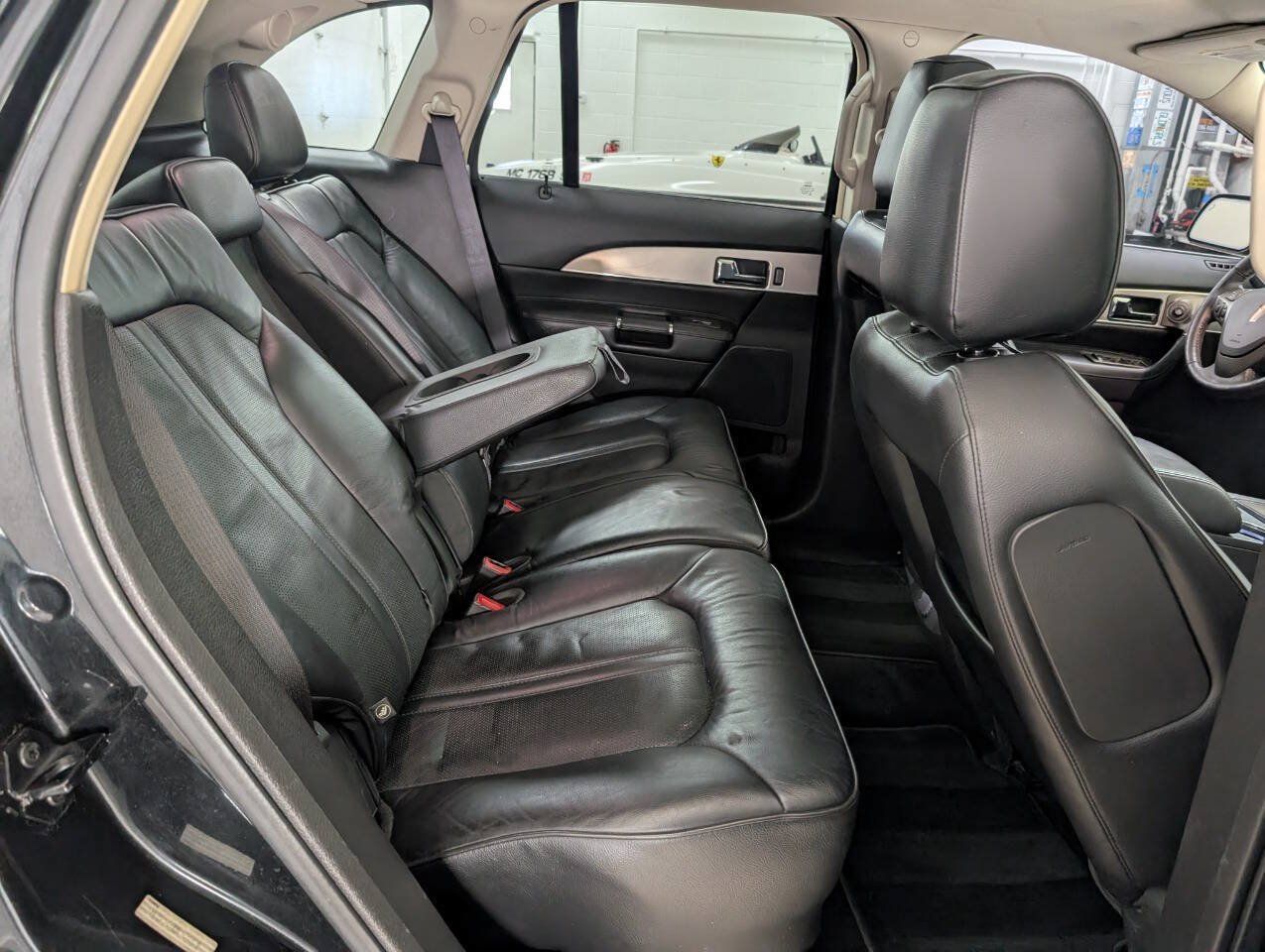 Used 2014 Lincoln MKX AWD w/ Equipment Group 101A image 17