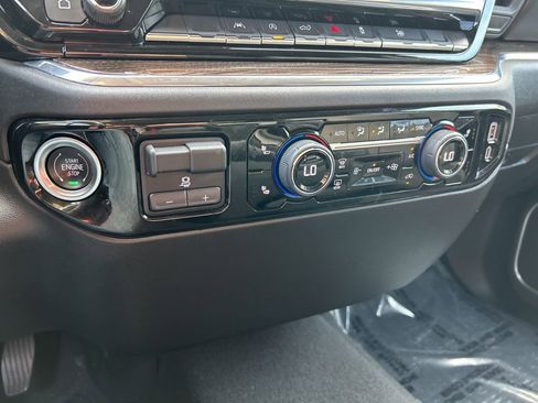 Used 2025 Chevrolet Silverado 1500 LT image 34