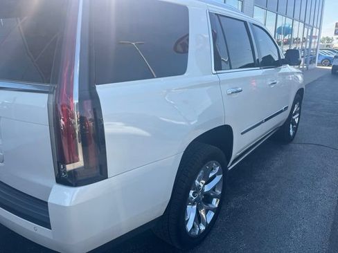 Used 2015 Cadillac Escalade Premium AWD/4WD image 11
