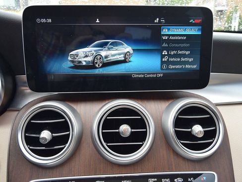 Used 2021 Mercedes-Benz C 300 4MATIC Sedan w/ Premium Package image 33