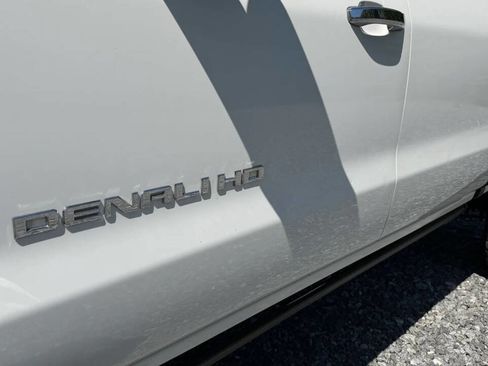 Used 2016 GMC Sierra 2500 Denali w/ Duramax Plus Package image 11