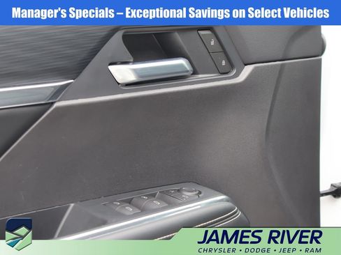Used 2026 GMC Acadia Elevation w/ Elevation Premium Package AWD/4WD image 23