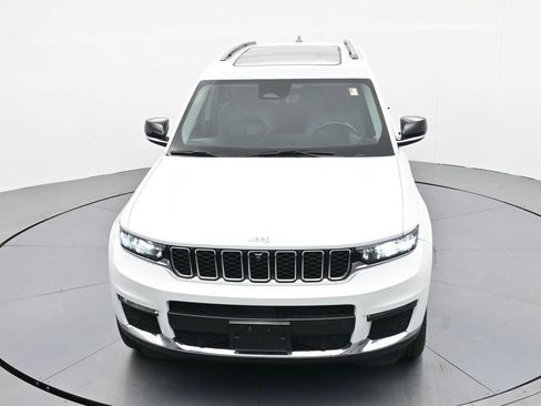 Used 2022 Jeep Grand Cherokee L Limited w/ Luxury Tech Group II image 22