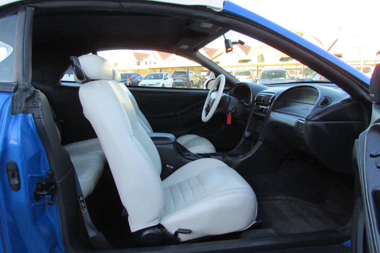 Used 2000 Ford Mustang GT RWD image 30