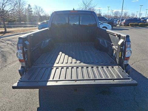 Used 2015 Toyota Tacoma PreRunner image 29