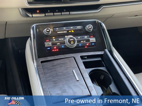 Used 2021 Lincoln Navigator Reserve w/ Luxury Package image 13