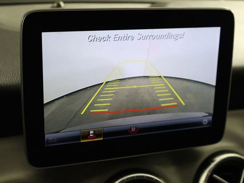 Used 2019 Mercedes-Benz CLA 250 image 32