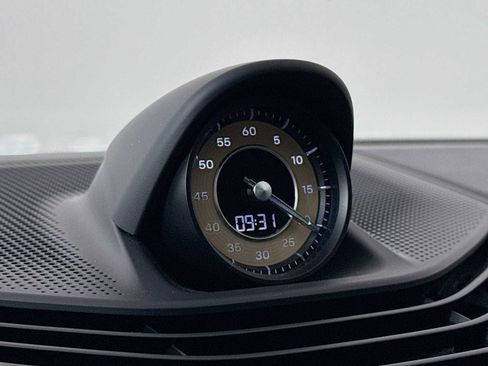 Used 2023 Porsche Taycan Turbo S image 17