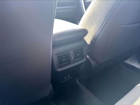 Used 2019 Toyota RAV4 XLE AWD/4WD image 36