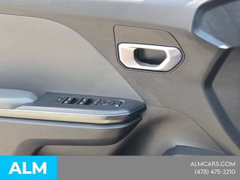 Used 2025 Kia K4 FWD image 27