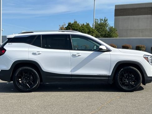Used 2022 GMC Terrain SLT FWD image 6