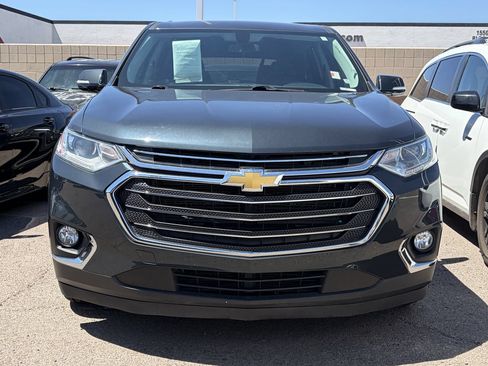 Used 2019 Chevrolet Traverse LT FWD image 3