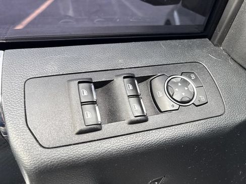 Used 2020 Ford F150 XLT w/ Equipment Group 302A Luxury AWD/4WD image 17