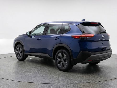 Used 2025 Nissan Rogue SV image 6