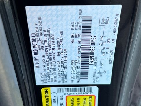 Used 2025 Ford Mustang Coupe image 27