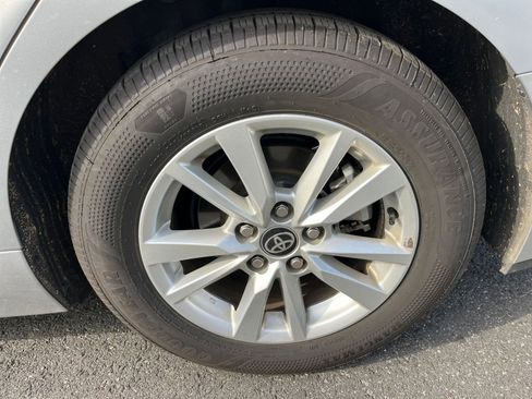 Used 2025 Toyota Camry LE image 29