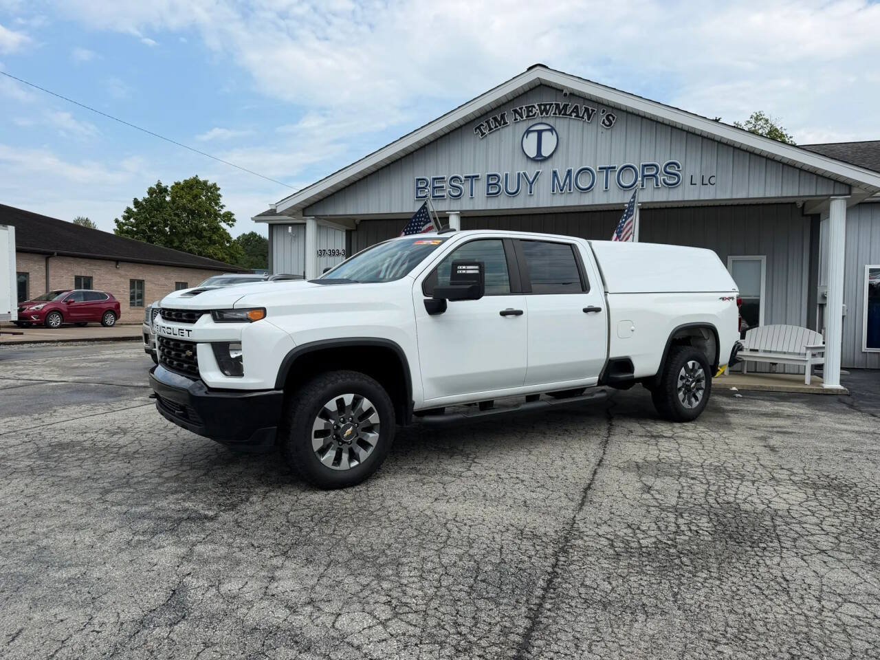 Used 2022 Chevrolet Silverado 2500 Custom w/ Custom Value Package AWD/4WD image 1
