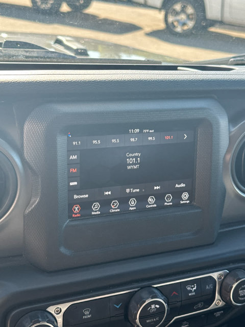 Used 2022 Jeep Wrangler Unlimited Sport AWD/4WD image 28