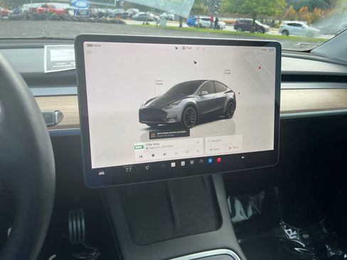 Used 2022 Tesla Model Y Performance image 21