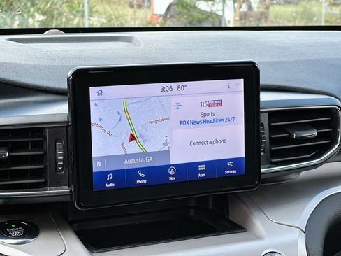 Used 2020 Ford Explorer XLT w/ Equipment Group 202A RWD image 13