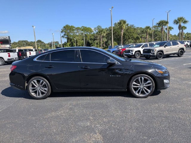 Used 2021 Chevrolet Malibu LT FWD image 2