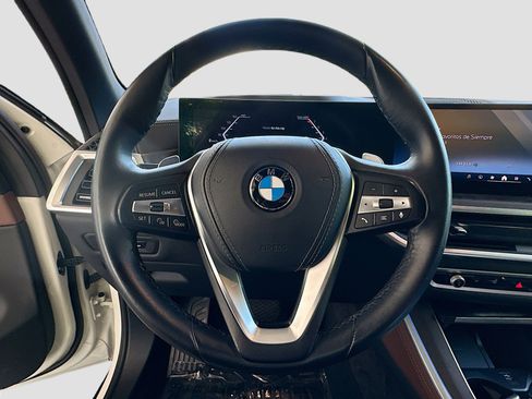 Used 2024 BMW X5 sDrive40i w/ Premium Package RWD image 11